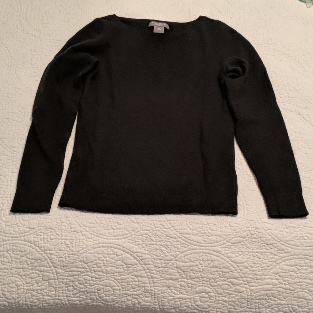 Beautiful Black 100% Cashmere Ann Taylor Sweater